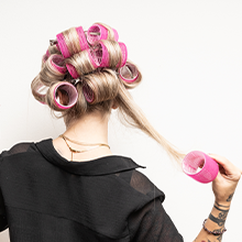 lockenwickler anleitung schritt 4 ausrollen locken formen